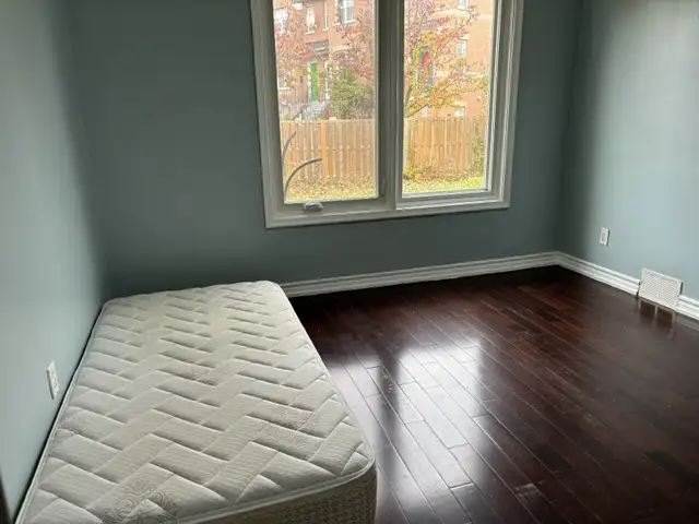 Main Floor Private Room for Rent from Dec 1 in Scarborough