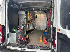 Ford Transit 2018–Cargo moyen –118 000 km – Étagères/pneus hiver - Photo 3
