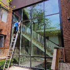 WE’RE HIRING WINDOW CLEANERS AND SNOW SHOVELLERS!