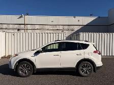 2018 Toyota RAV4 Hybrid XLE - Photo 2