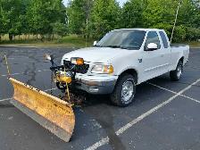 2000 Ford F-150 XLT 4x4 plow truck