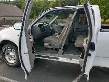 2000 Ford F-150 XLT 4x4 plow truck - Photo 8