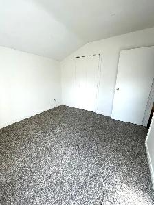 Spacious Two Bedroom Apartment in Belleville $1200 plus Hydro - Photo 6