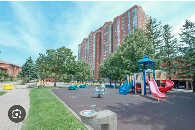 townhouse room rentals near Kennedy subway