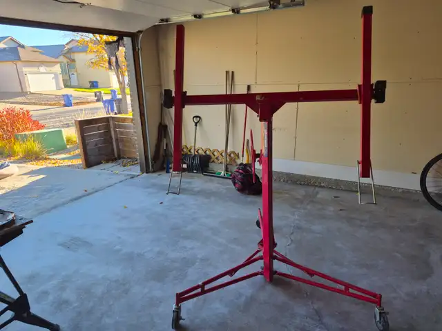 DRYWALL LIFT