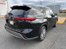 2022 Toyota Highlander Limited Room for Life. Ready for the Road - Photo 3