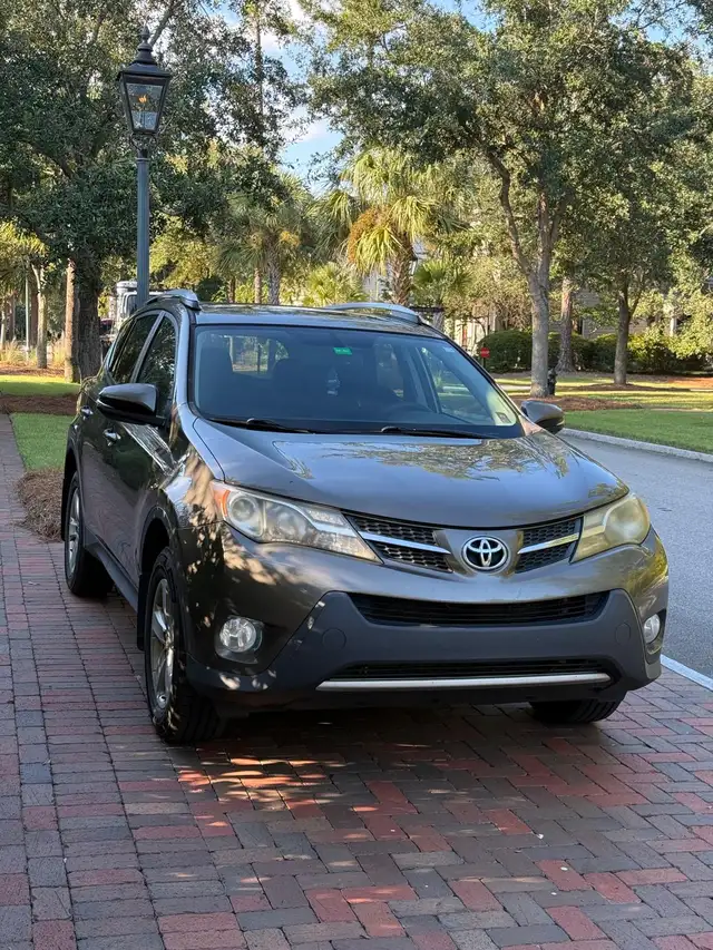 Toyota RAV4 XLE 2015 AWD, 269 000 km