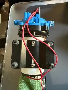 Professional Grade 12V Water Pressure Pump - Photo 2