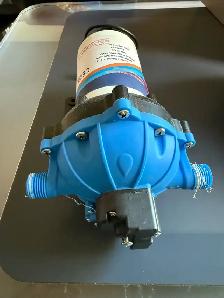 Professional Grade 12V Water Pressure Pump - Photo 3