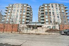 Spacious 2 bedrm 2 bathrm condo in the neighbourhood of Westboro