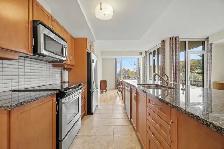 Spacious 2 bedrm 2 bathrm condo in the neighbourhood of Westboro - Photo 3