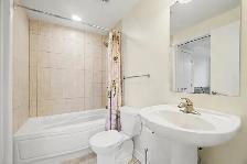 Spacious 2 bedrm 2 bathrm condo in the neighbourhood of Westboro - Photo 8