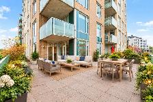 Spacious 2 bedrm 2 bathrm condo in the neighbourhood of Westboro - Photo 10