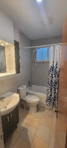 Apt 3 1/2, Metro Monk. - Photo 2