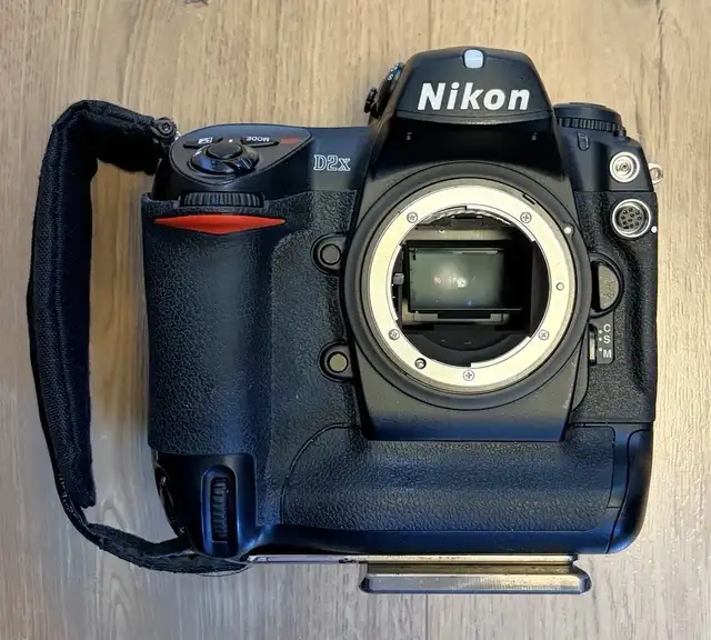 Nikon D2X DSLR Camera PARTS, REPAIR