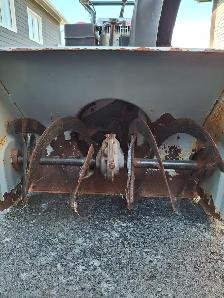 Craftsman Snow Blower - Photo 4