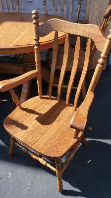 Kitchen Table & Chairs Set - Photo 2