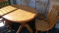 Kitchen Table & Chairs Set - Photo 6