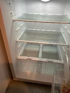 Hardly used Insignia brand Fridge for sale - Photo 5