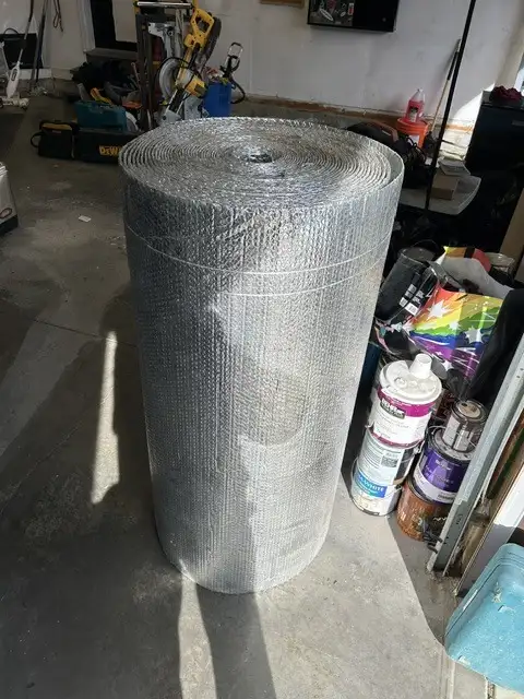 Bubble Foil Insulation Roll 4' x 100' (2 available)