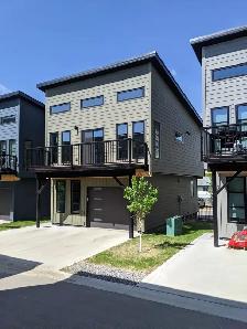 House for Rent - Downtown Camrose