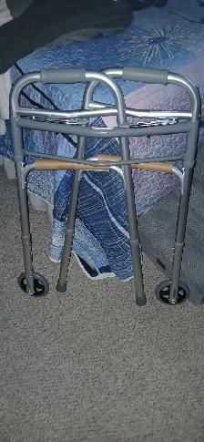 New foldable 2 wheel walker