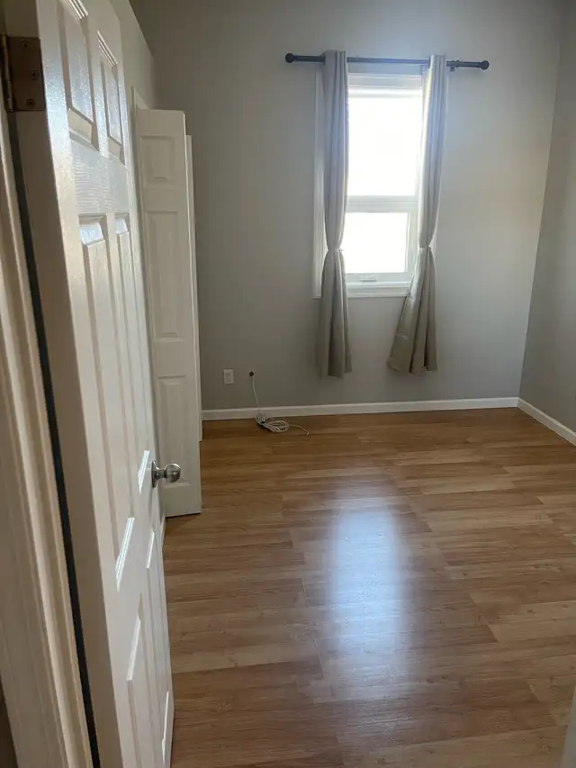 bedroom for rent (Drumheller)