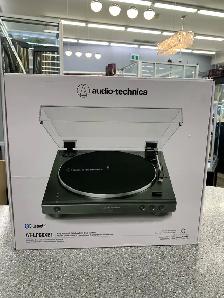 Audio Technica AT-LP60 Turntable - Photo 3