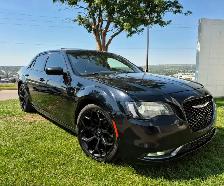 2017 Chrysler300 S | RWD | SUNROOF | LEATHER | HEATED SEATS - Photo 3