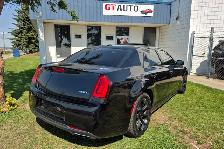 2017 Chrysler300 S | RWD | SUNROOF | LEATHER | HEATED SEATS - Photo 4