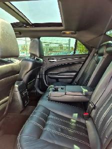2017 Chrysler300 S | RWD | SUNROOF | LEATHER | HEATED SEATS - Photo 10
