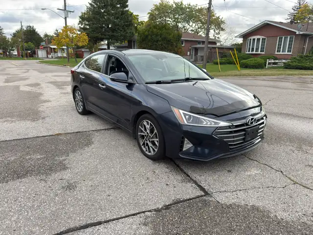 2020 Hyundai Elantra Luxury • Leather Sunroof Camera