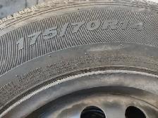 175-70R14x4 pneus été sur jante Hyundai Accent 2011. - Photo 8
