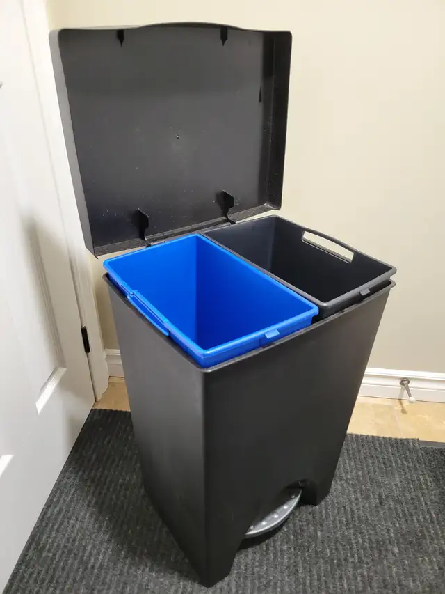 Recycling/Garbage Peddle Bin (2 Liners  25L = 50L)