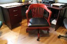 Chaise de banquier en bois antique,(1940)A1, fait pour durer.