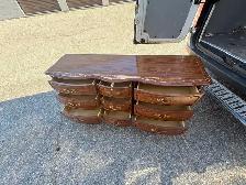 Free delivery used Vintage French Provincial 9-Drawer Dresser - Photo 8