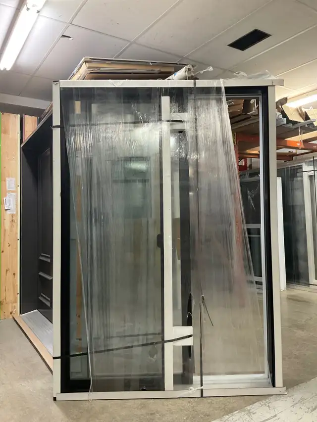 1504PP Porte patio Hybride 5′ Noire 58 1/2×81 ouv. Droite