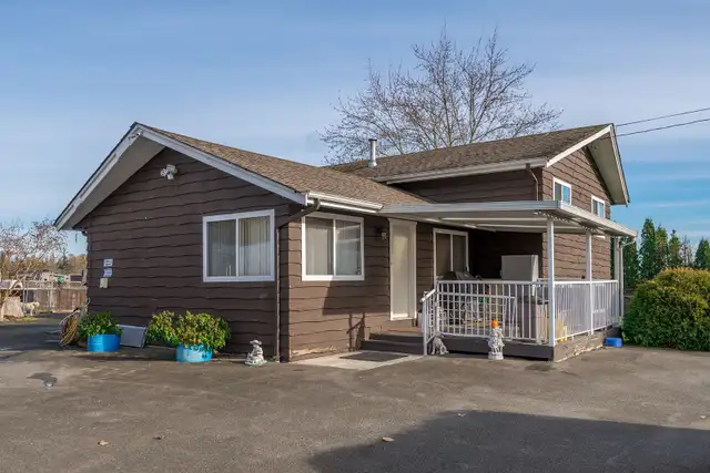 HOUSE FOR RENT
