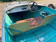 14 Foot Aeroliner Aluminum Boat w Trailer - Photo 2