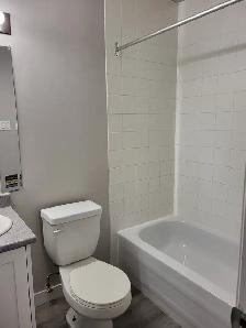 Spacious 2 Bedroom Suite Available for Rent October 20th! - Photo 6