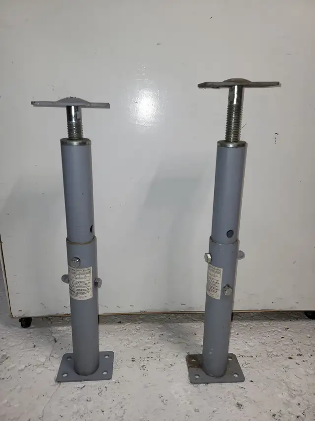 (2) JACKPOST A VENDRE
