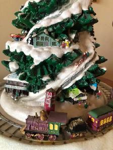 Decorate the mantle with this Christmas Tree decoration. - Photo 3