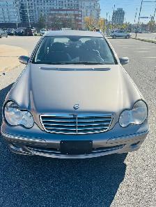 2007 Mercedes benz c230 ( LOW KM )