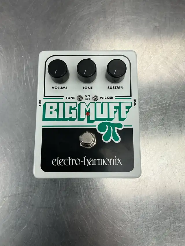 pédale de guitare harmonix