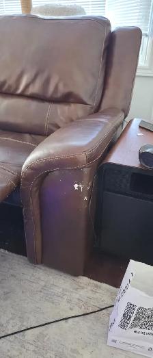 ASHLEY COUCH MINT CONDITION- POWER RECLINING 3 SEATER- FREE! - Photo 2