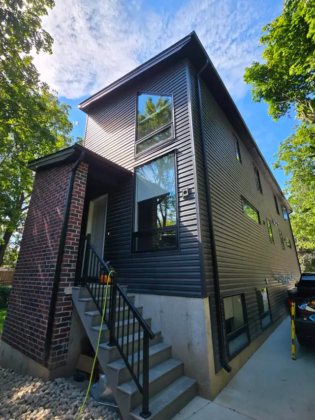 822 Maitland Street - Rear