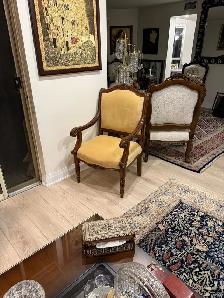 Vintage French Provincial Armchair - Photo 2