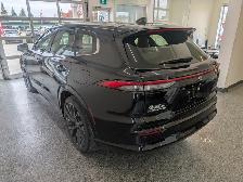 2025 Toyota Crown Signia Limited awd - Photo 4