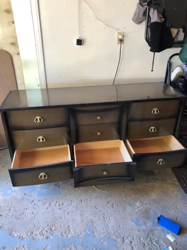 Triple Dresser