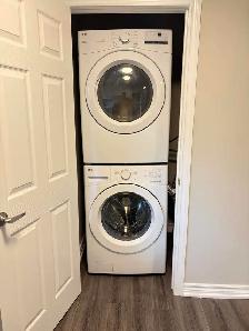 Renovated 3 Bed, 2 Bath Main Floor | 3 Parking, Laundry & Yard - Photo 10